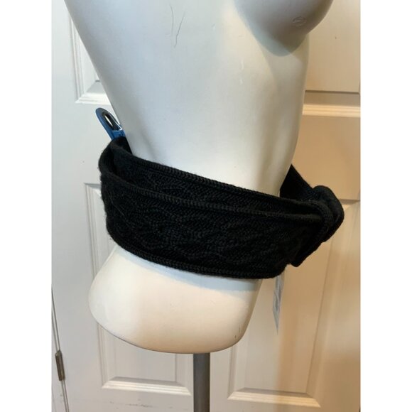 YSL Yves Saint Laurent Black Wool Cable Knit Belt, 45in | 115 cm - Picture 4 of 5